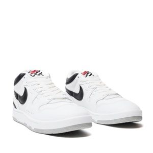 Nike Attack QS SP black and white